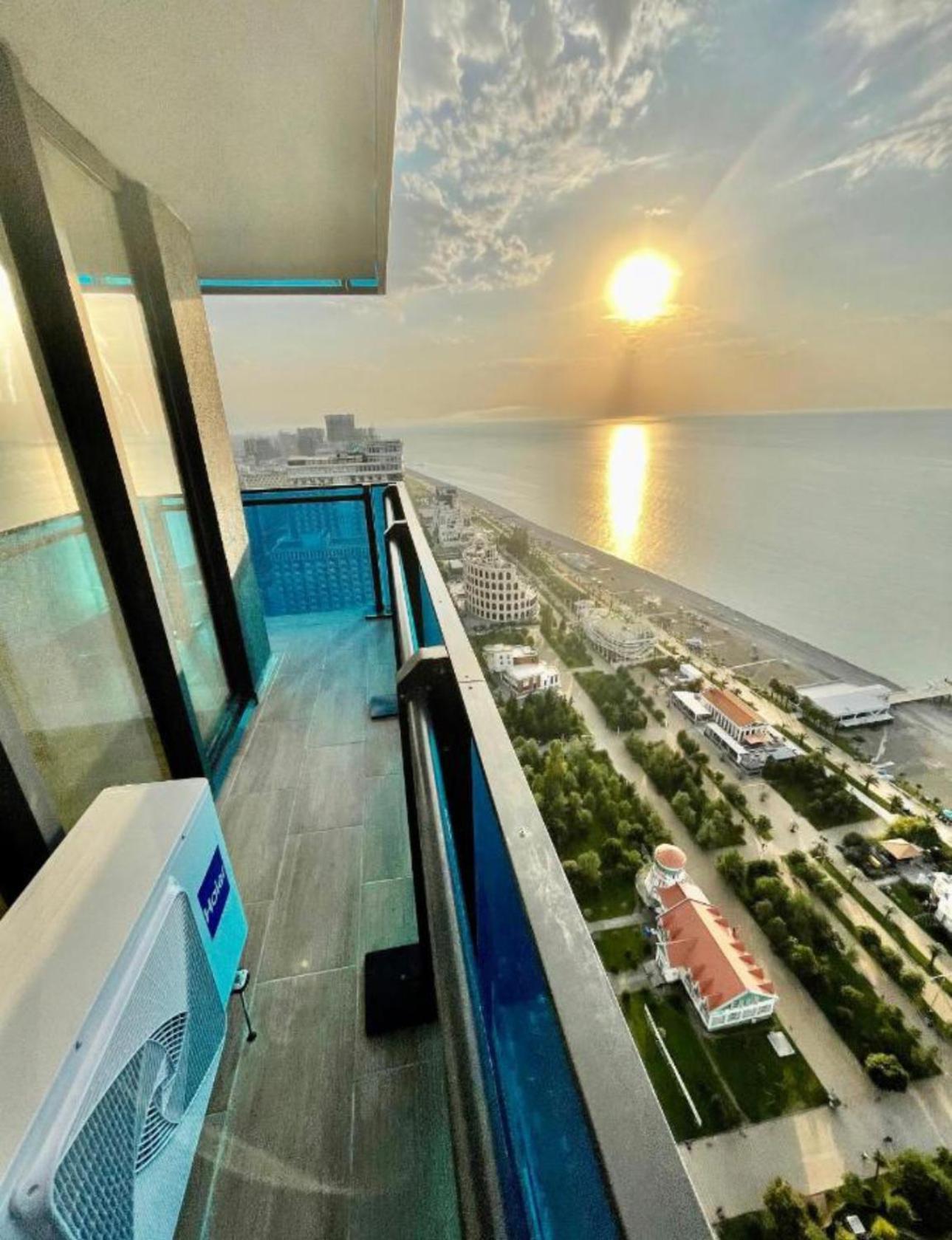 Orbi City Batumi Star Exterior foto